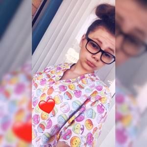 Meet your Posher, Danielle